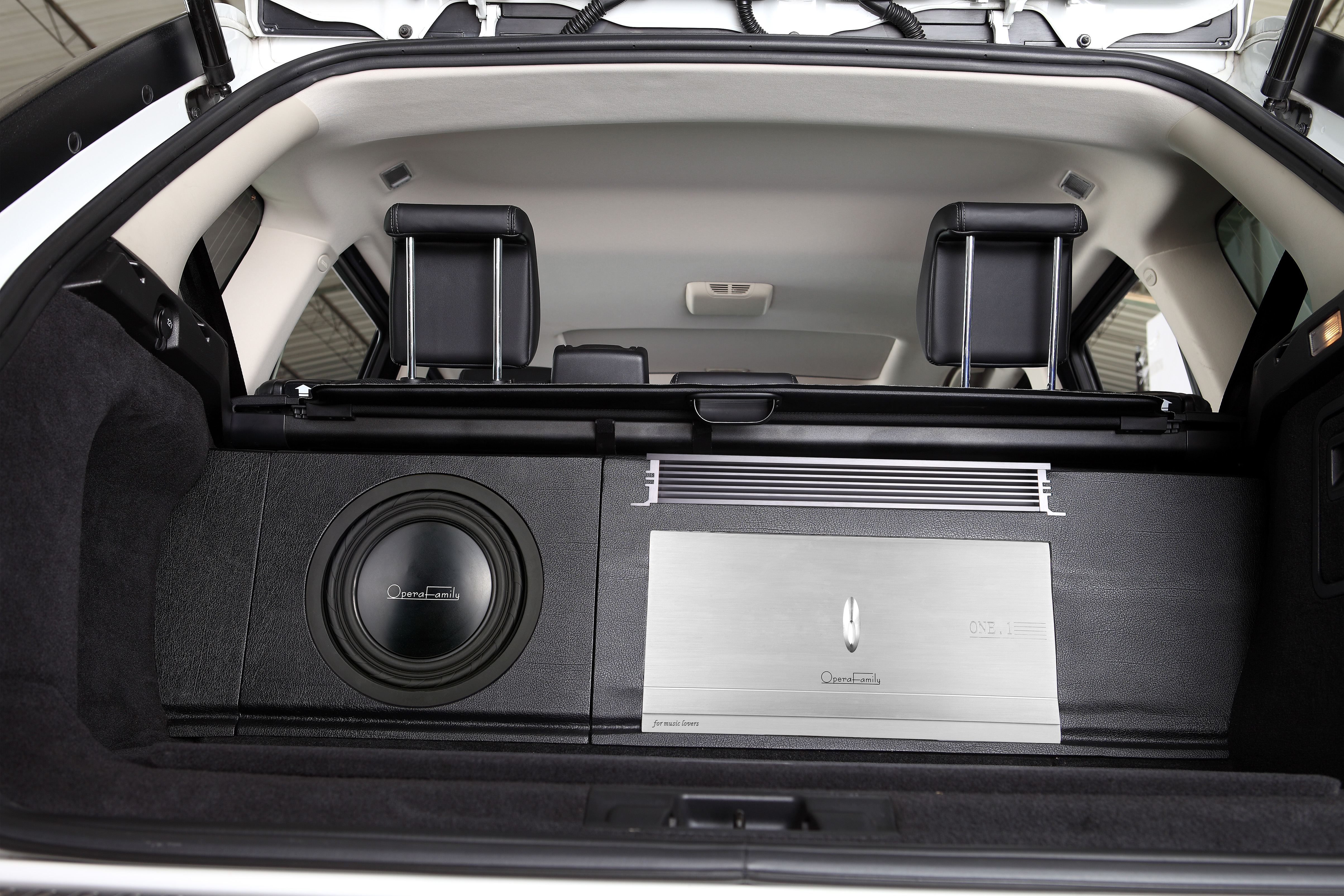 全套歌剧世家!凯迪拉克音响改装,大大增添了赏乐的乐趣