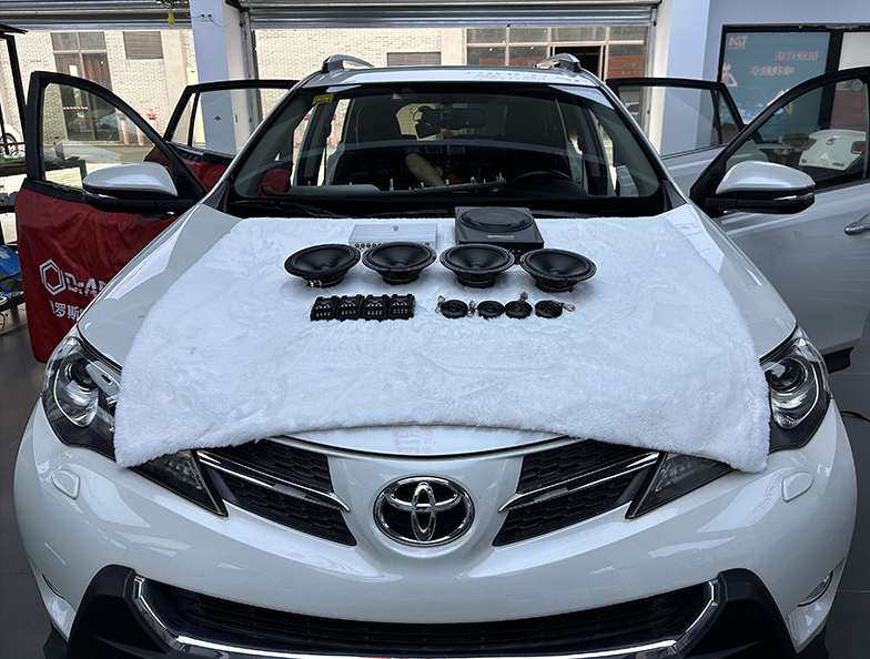 当丰田RAV4遇上歌剧世家音响 秒变移动...