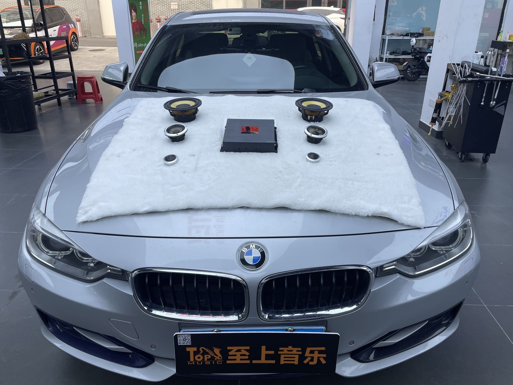 宝马328i音响升级，让旅途声动人心