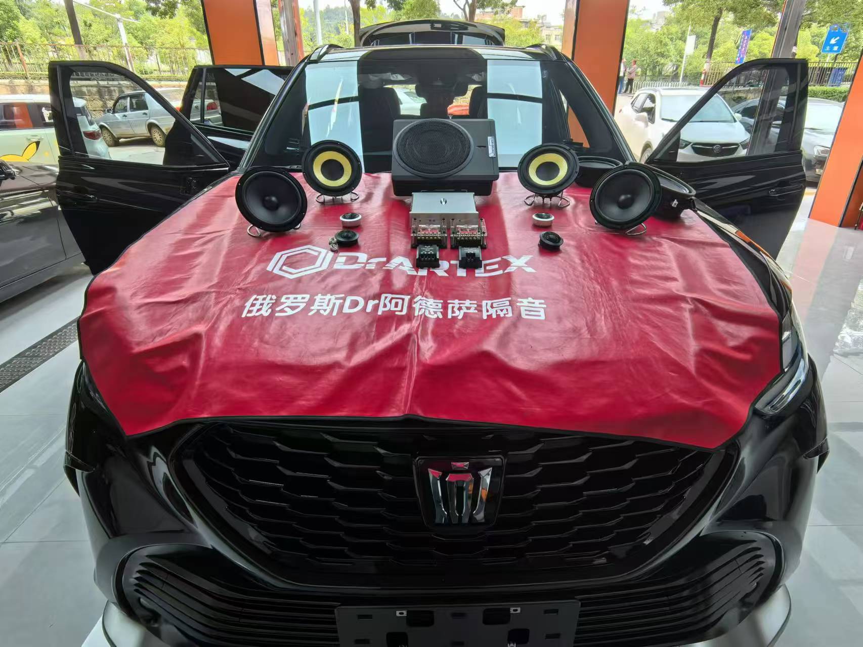 丰田皇冠陆放.jpg